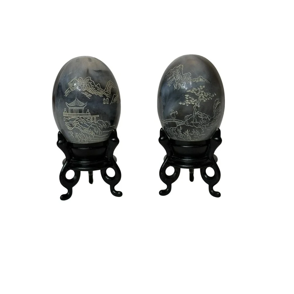 Vintage Asian‎ Hong Kong Etched Design Plastic Egg Salt Pepper Shaker Set